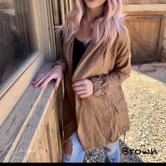 NWOT Sweatshirt Jacket. Large - Picture 3 of 5